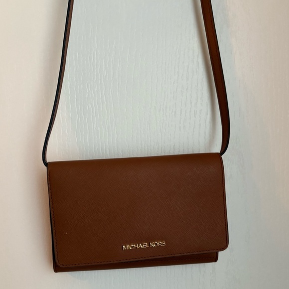 Michael Kors Tan Crossbody Bag - Picture 1 of 2